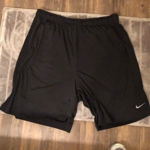 NIKE SHORTS